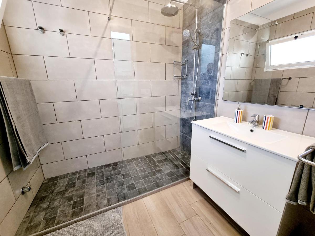 Apartamento Luca 05 En Playa Roca 코스타 테기세 외부 사진